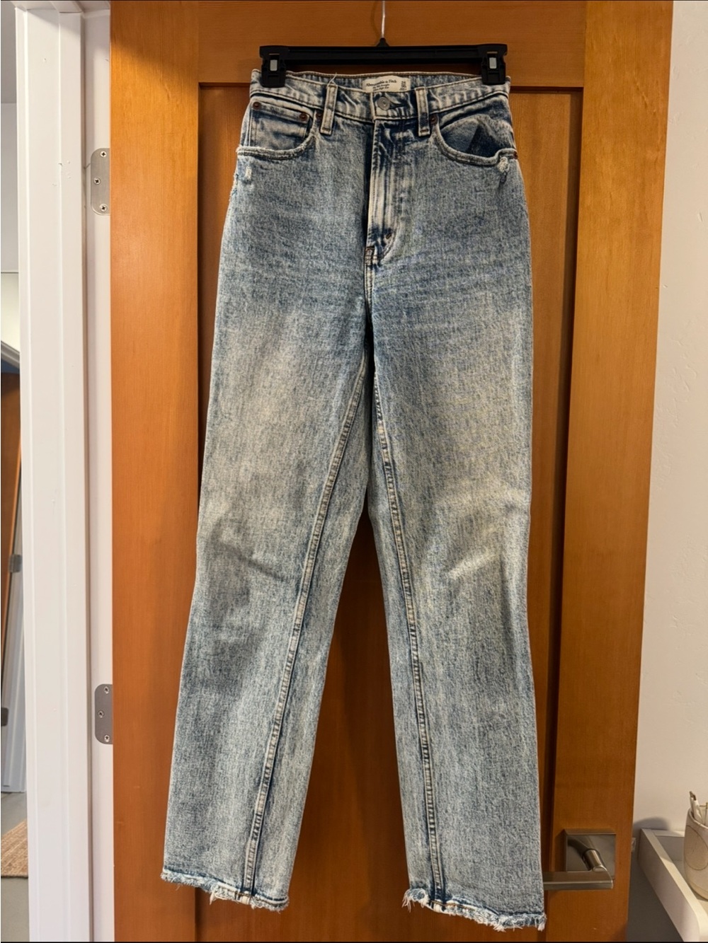 Abercrombie & Fitch Women's Straight Leg Jeans - Light Acid Wash Blue
